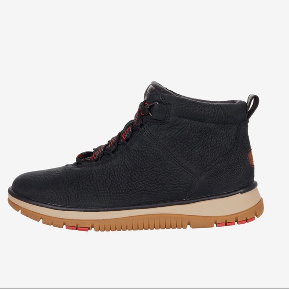 LAKESIDER ANKLE - UGG - Size 8 - NIB - BLACK - Picture 3 of 6